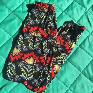 Agnes and Dora leggings